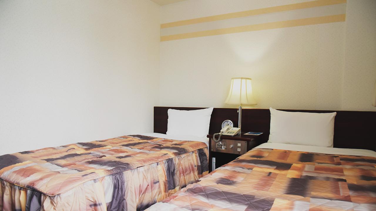 Business Hotel Shuttle Kumamoto Bagian luar foto