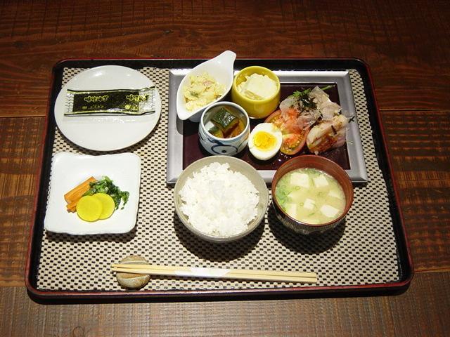 Business Hotel Shuttle Kumamoto Bagian luar foto